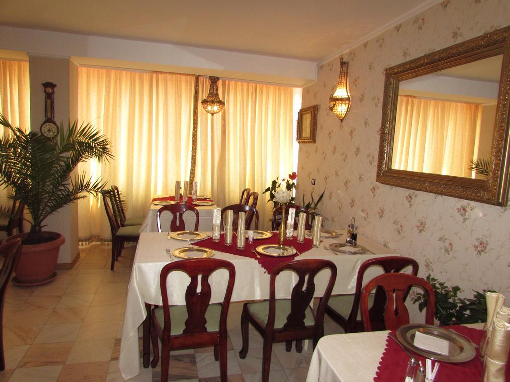 Pension Dinu Residence Temeşvar Dış mekan fotoğraf
